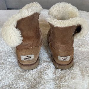 UGG boots
Size 3
